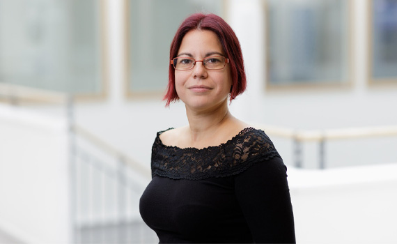 En porträttbild på Vasiliki Mylonopoulou